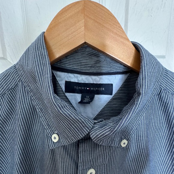 Tommy Hilfiger Mens Striped Short Sleeve Button Down Camp Shirt Blue Size Medium - Picture 3 of 9